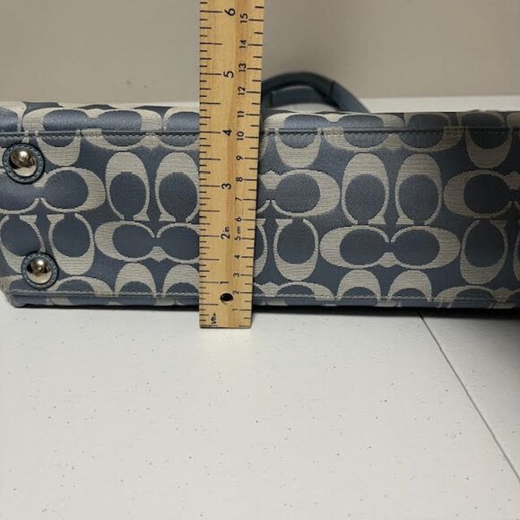 Coach Penelope Signature Bag with Patent Leather Trim - Picture 4 of 16